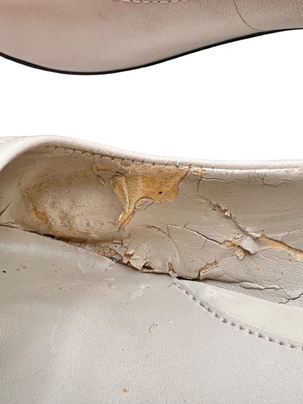 Easy Spirit Size 7.5 Beige & Black Leather Kitten Heel Pumps - Picture 10 of 14